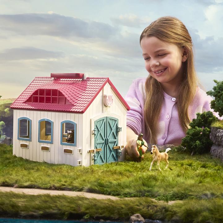 Actual product image Schleich Open stable small horseshoe