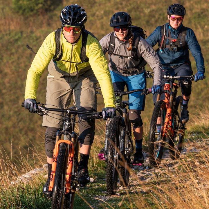 Produktbild Löffler Loeffler Radlerhosen mit Sitzpolster kurz M Bike Shorts Leon-G CSL Herren - Schwarz (L)