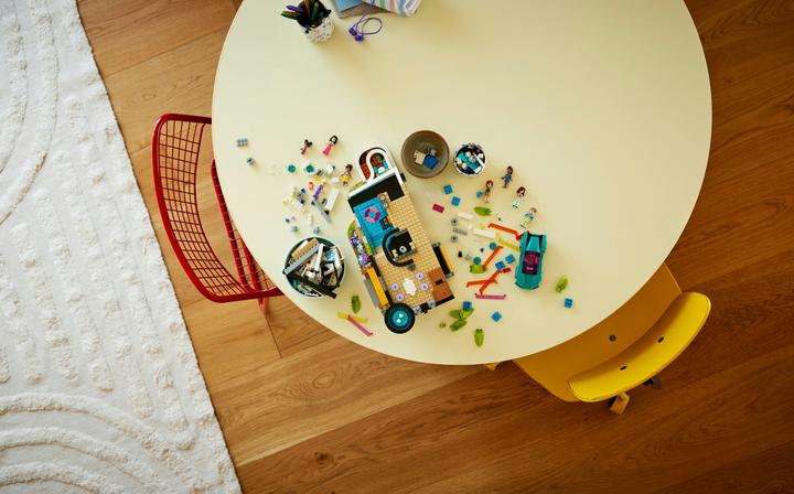 Actual product image LEGO Andrea's Modern Mansion (42639, LEGO Friends)