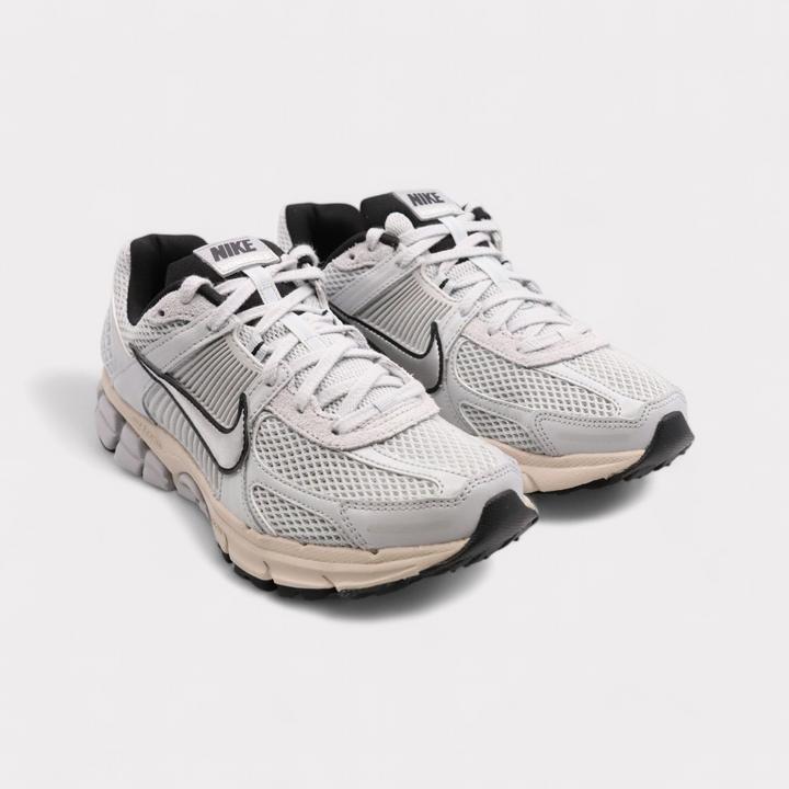 Produktbild Nike Zoom Vomero 5 (38.5)