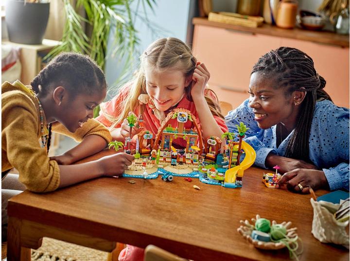Produktbild LEGO Familienurlaub im Strandresort (42673, LEGO Friends)