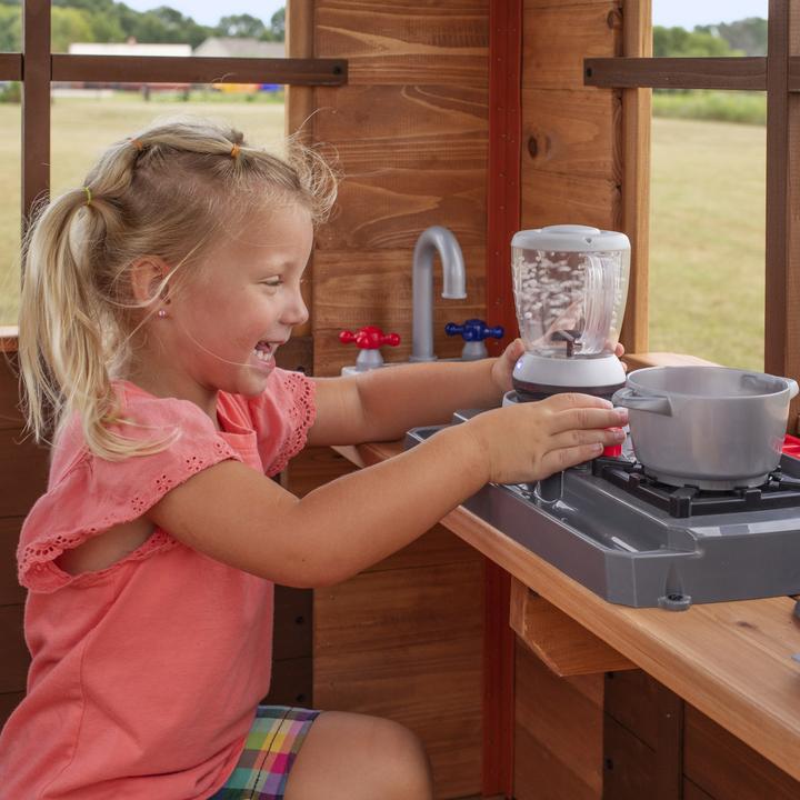 Actual product image Backyard Discovery Echo Heights Playhouse