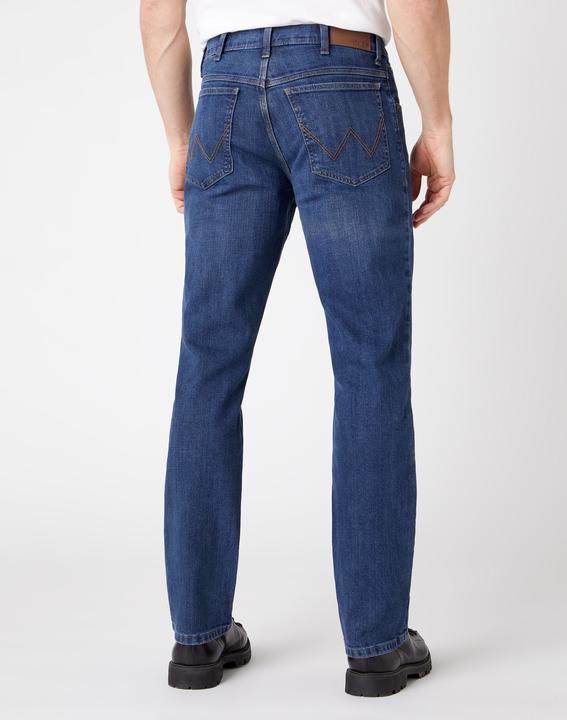 Actual product image Wrangler Authentic Straight (W31/L32)