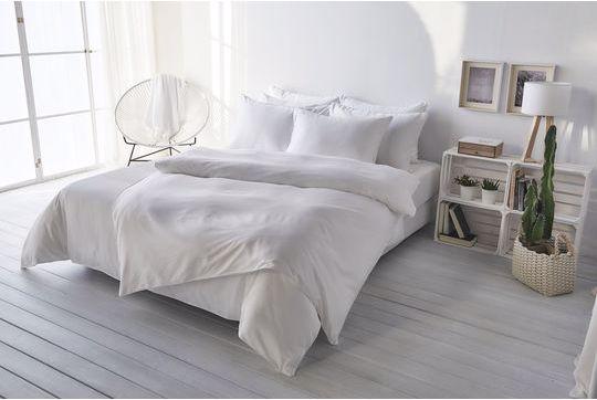Actual product image Living Home Uni Satin II (30 x 30 cm)