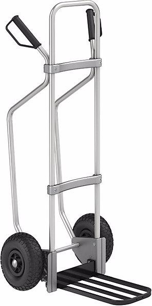 Produktbild eurokraft pro Alu-Sackkarre GO mit Kufen, Paketschaufel-BxT 430x250mm, schwarz, Luftbereifung (200 kg)