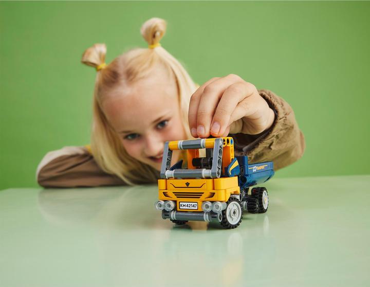 Actual product image LEGO Dump truck (42147, LEGO Technic)