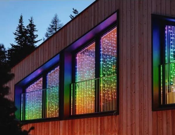 Actual product image Twinkly 400 Curtain (2.10 m)