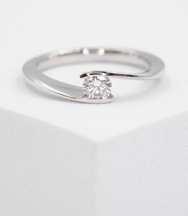 Actual product image Muau Solitaire (50, 750/18 K Gold)