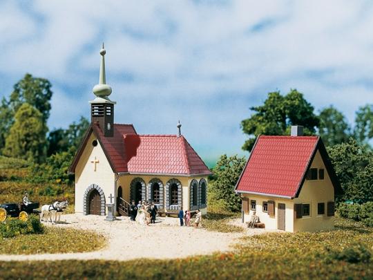 Immagine prodotto Auhagen 14461 N Chiesa del villaggio con sala parrocchiale