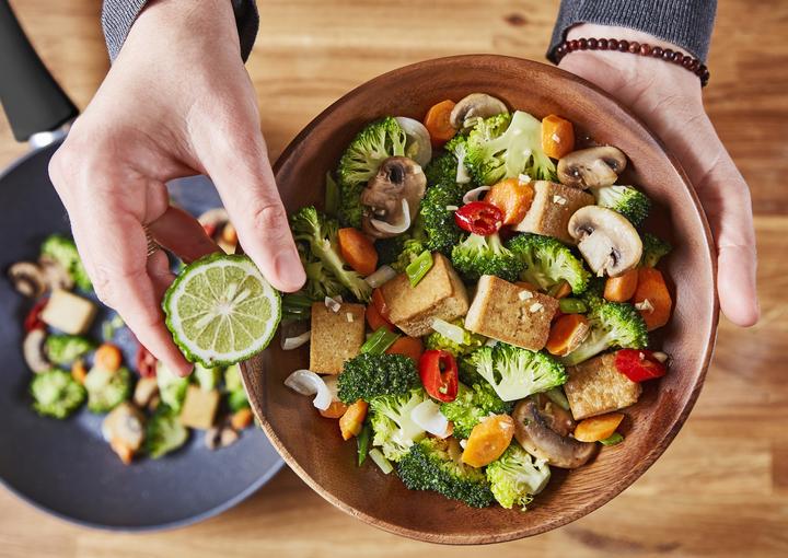 Produktbild Tefal Healthy Chef G1501923 Pfanne Wok-/Bratpfanne Rund (28 cm, Wok Pfanne, Bratpfanne, Aluminium)