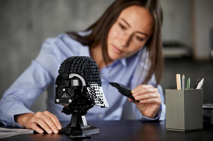 Image du produit LEGO Le casque de Dark Vador (75304, LEGO Star Wars)