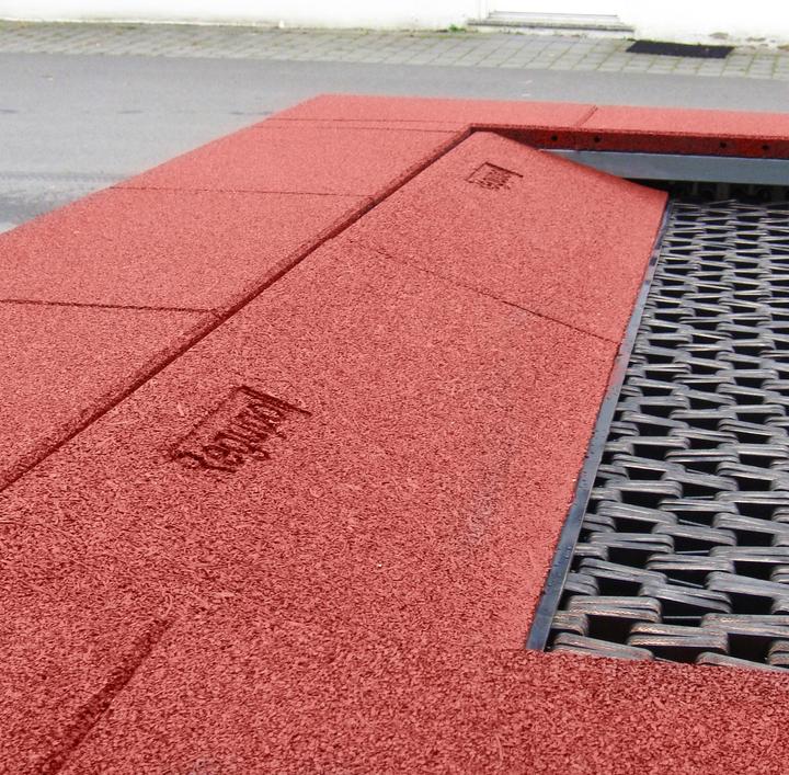 Actual product image Hally-Gally Indoor lying ramp for trampolines