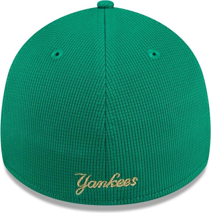 Actual product image New Era 39Thirty Cap - Saint Patrick's Day New York Yankees - (S/M)