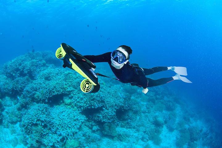 Actual product image Sublue Seabow Underwater Scooter