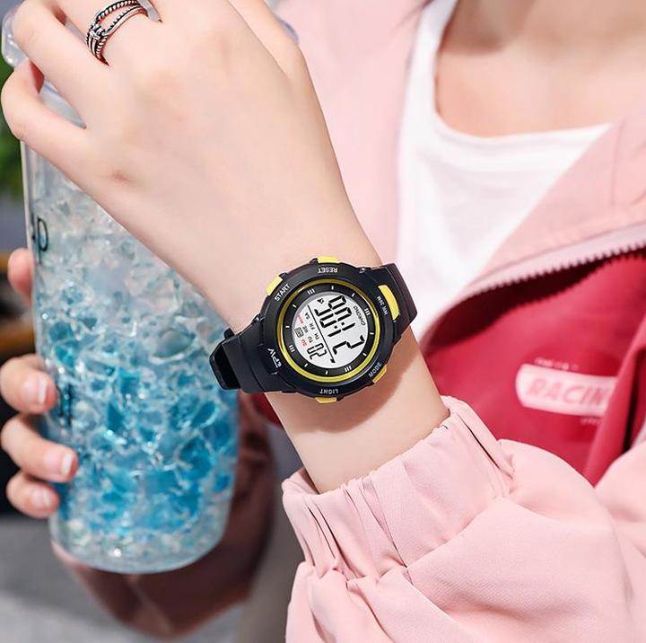 Image du produit VR Shinecon Montre pour enfant à affichage numérique, modèle Exia Noir (Montre numérique)