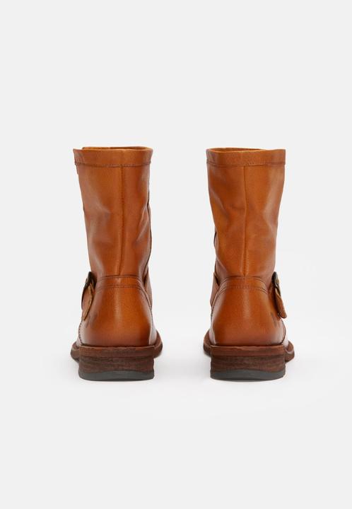 Image du produit Felmini GREDO 7176, la botte de motard intemporelle et la plus vendue de, est fabriquée en cuir souple. (37)