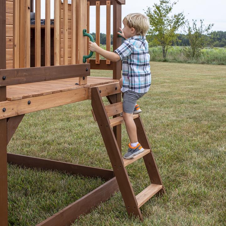 Actual product image Backyard Discovery Echo Heights Playhouse