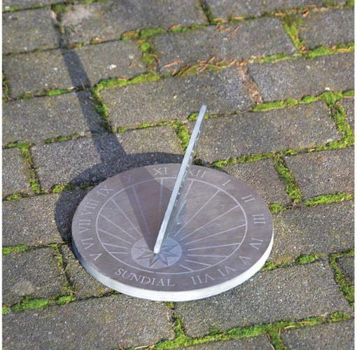 Image du produit Esschert Design Cadran solaire rond Ardoise (3,5 x 27,5 x 27,5 cm)