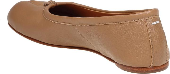 Immagine prodotto Maison Martin Margiela Maison margiela tabi ballerina in camel color leather (38)