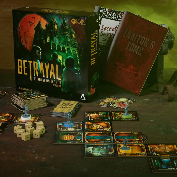 Produktbild Hasbro Gaming Betrayal at House on the Hill: 3rd Edition (Englisch)