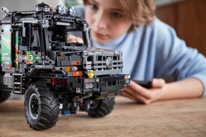 Produktbild LEGO Mercedes-Benz Zetros Offroad-Truck (42129, LEGO Technic)