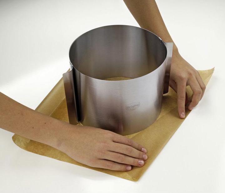 Actual product image Dr. Oetker Cake ring (30 cm)