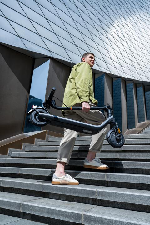 Produktbild Segway-Ninebot E2E ll (20 km/h, 25 km, 250 W)