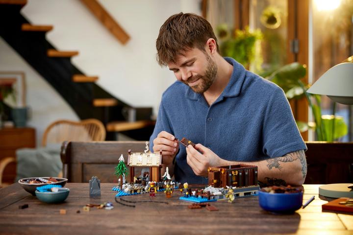 Actual product image LEGO Ideas Viking Village (21343, LEGO Ideas, LEGO Rare Sets)