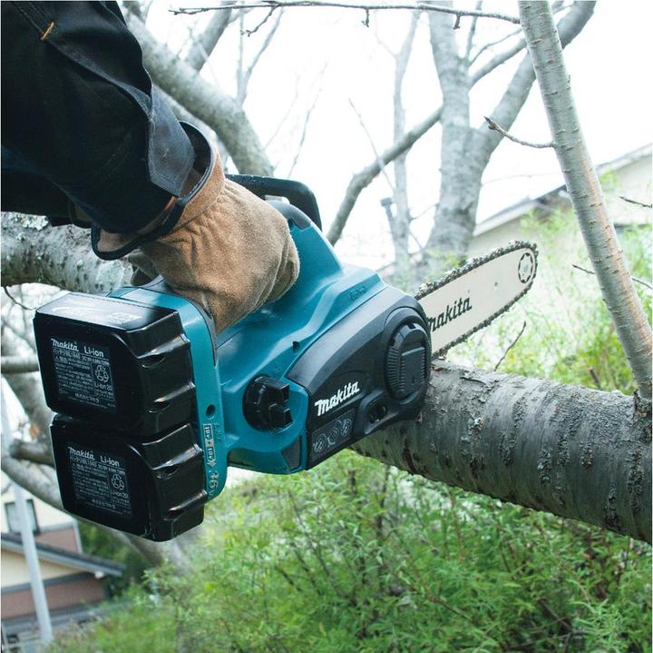 Actual product image Makita DUC302Z Battery Chainsaw (Battery chain saw)