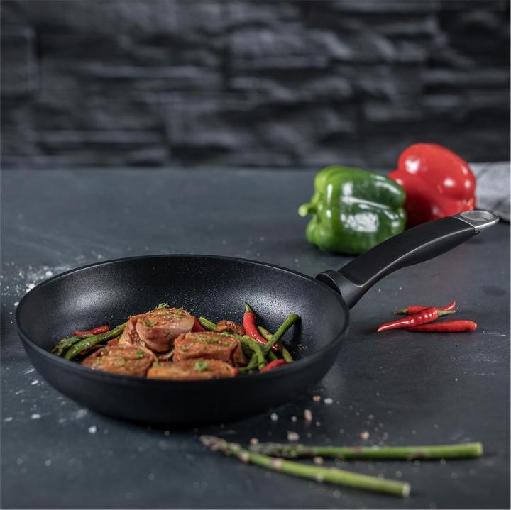 Actual product image Kuhn Rikon Titanio Star (24 cm, Frying pan, Aluminium)