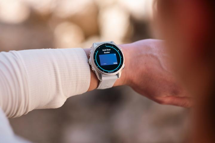Actual product image Garmin fenix 8 (43 mm)