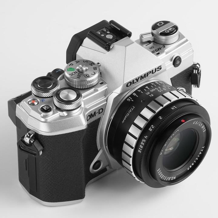 Produktbild TTArtisan Festbrennweite APS-C 23mm F/1.4 – Canon RF (Canon RF, APS-C / DX)