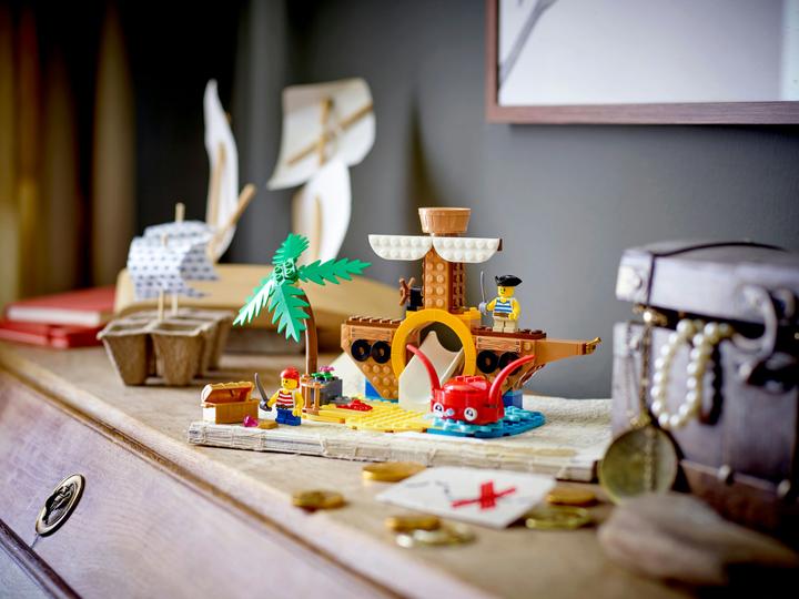 Produktbild LEGO Piratenschiff-Spielplatz (40589)