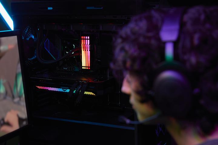 Actual product image Kingston FURY Beast RGB (1 x 16GB, 5600 MHz, DDR5 RAM, DIMM)