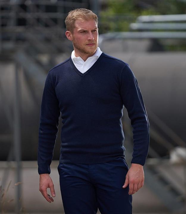 Actual product image Pro RTX Pro acrylic V-neck jumper (XL)