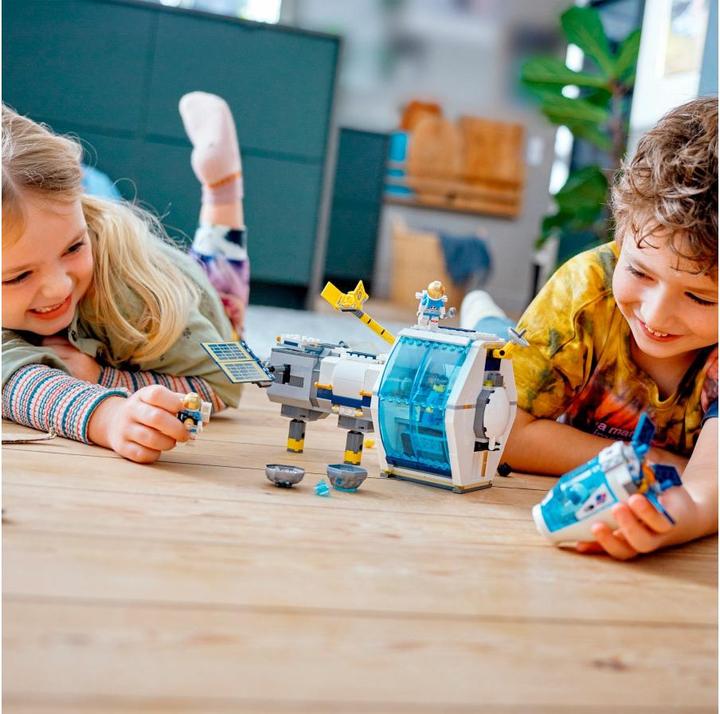 Image du produit LEGO Station spatiale lunaire (60349, LEGO City)