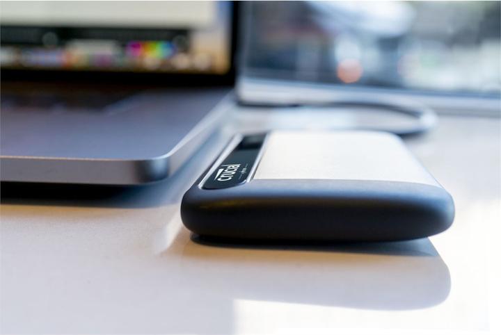 Actual product image Crucial X8 (1000 GB)
