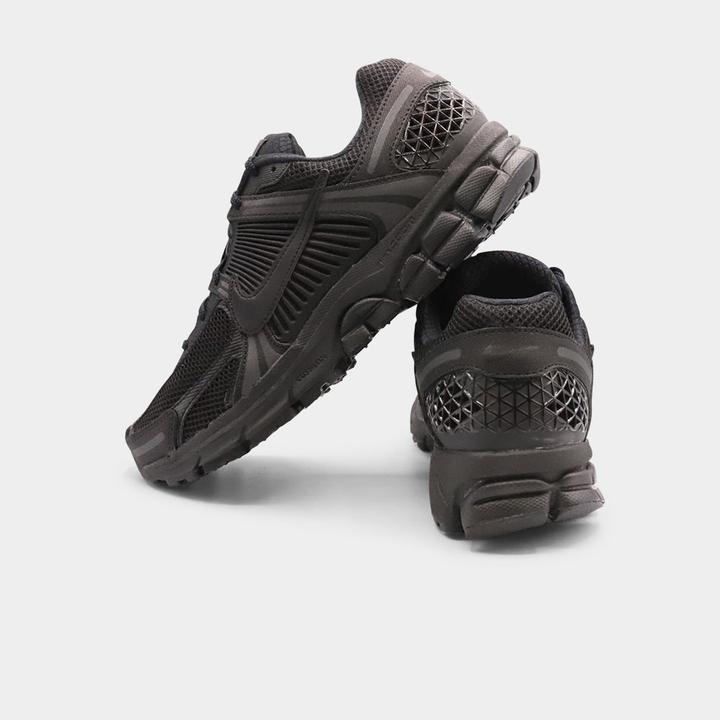Produktbild Nike Zoom Vomero 5 (41)
