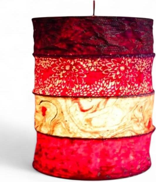Produktbild sense&purpose Lampenschirm aus handgeschöpftem Papier rot