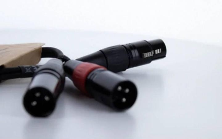 Actual product image Cordial EY 0,3 FMM XLR Y-Adapter (1x XLR-Buchse 3 polig - 2x XLR-Stecker 3 polig (0.30 m)