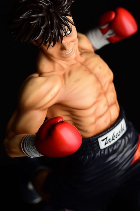 Actual product image Orca Hajime no Ippo statuette PVC 1/6 Takeshi Sendou Finish Blow Ver. Damage 29 cm