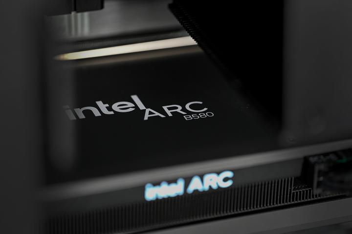 Image du produit Actina 5901443410270 PC AMD Ryzen™ 5 7500F 32 GB DDR5-SDRAM 1 TB SSD Intel Arc B580 Midi Tower Black (AMD Ryzen 5 7500F, 32 Go, 1000 Go, Arc A380)