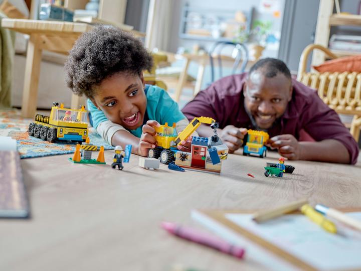 Actual product image LEGO Construction vehicles and crane with wrecking ball (60391, LEGO City)