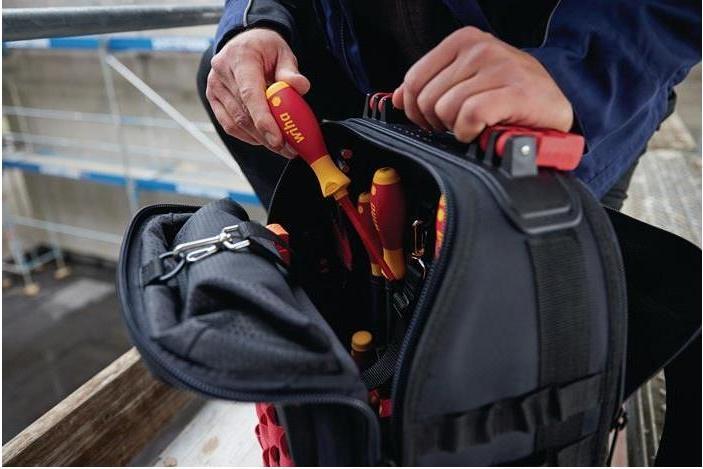 Actual product image Wiha Electrician's tool rucksack 27 pce electrician's basic equipment sturdy stand-up base laptop (28 pieces)