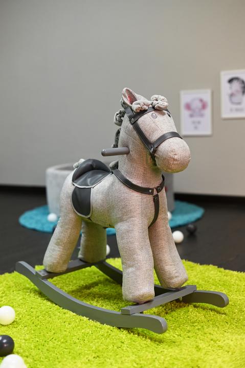 Produktbild Knorrtoys Schaukelpferd "Grey horse"