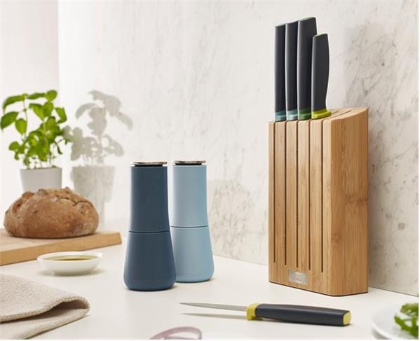 Produktbild Joseph Joseph Salz-und Pfeffermühle MILLTOP "Edition Sky" (Salz, Pfeffer)