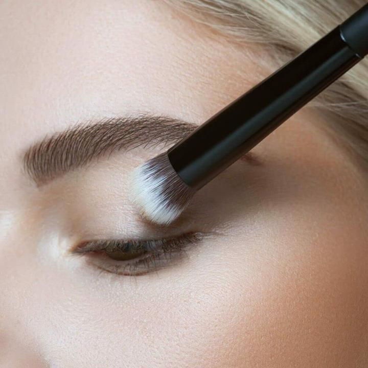 Actual product image Artdeco Brush (Concealer)