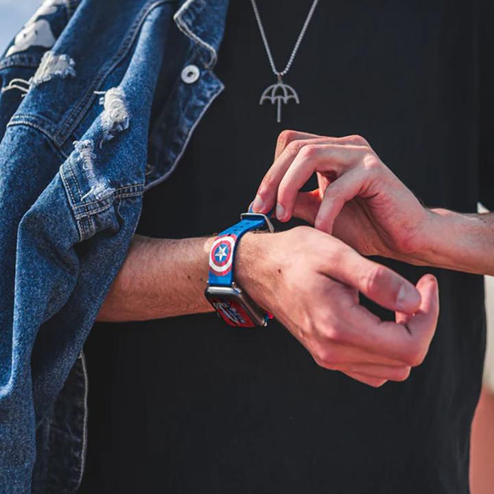 Immagine prodotto Moby Fox Bracciale Marvel per smartwatch Insignia Collection: Captain America (Silicone)