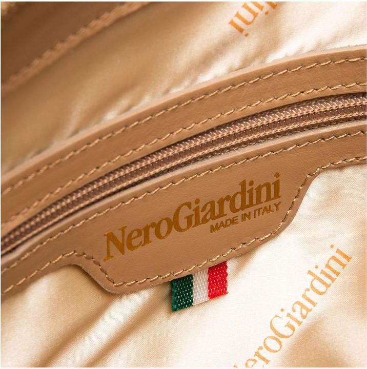 Actual product image Nero Giardini Taschen