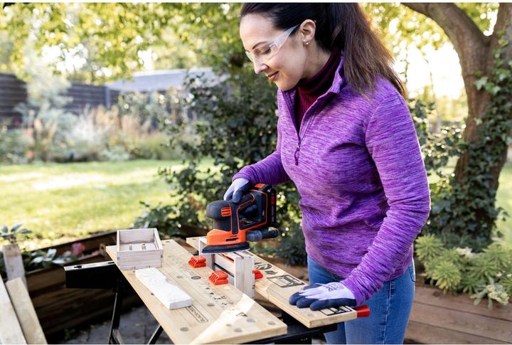 Actual product image Black & Decker BDCDS18NXJ (Delta sanders, 18 W)
